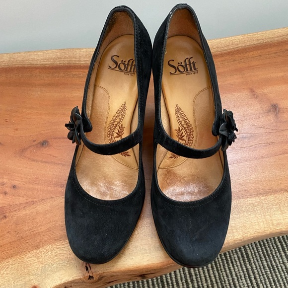 Black Mary janes - Picture 2 of 4